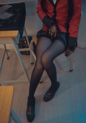 美女扒开粉嫩的尿口_蓝光超清免费观看