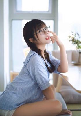 抱着稚嫩小身体h_BD国语日韩免费观看